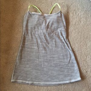 Lululemon tank size 6